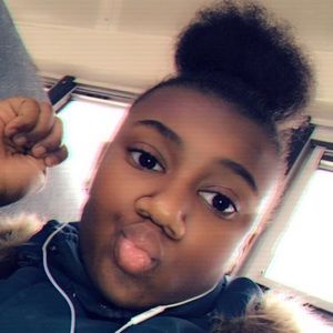 Meet your Posher, Whitney😍🤙🏽🍭